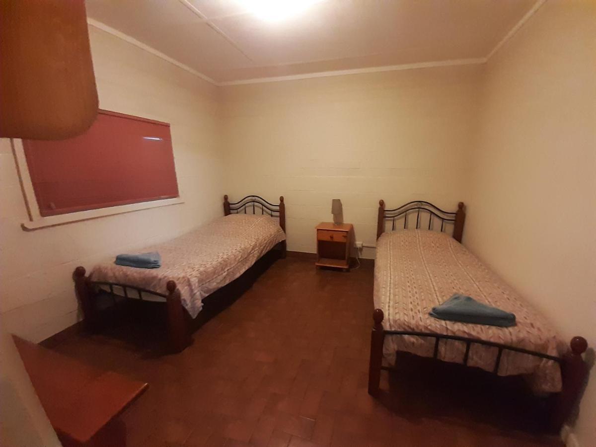Pelican Point Waterfront Resort Formerly Carnarvon Beach Retreat Bagian luar foto