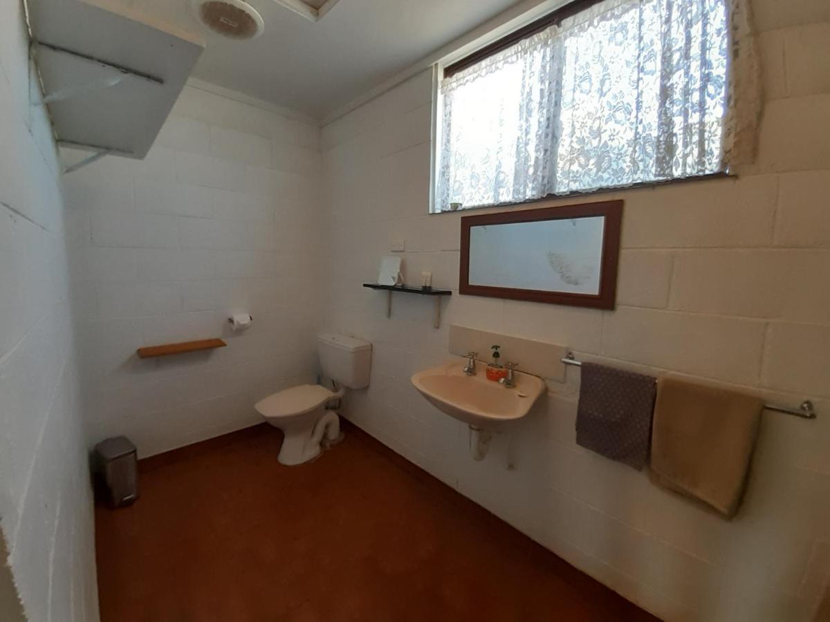 Pelican Point Waterfront Resort Formerly Carnarvon Beach Retreat Bagian luar foto