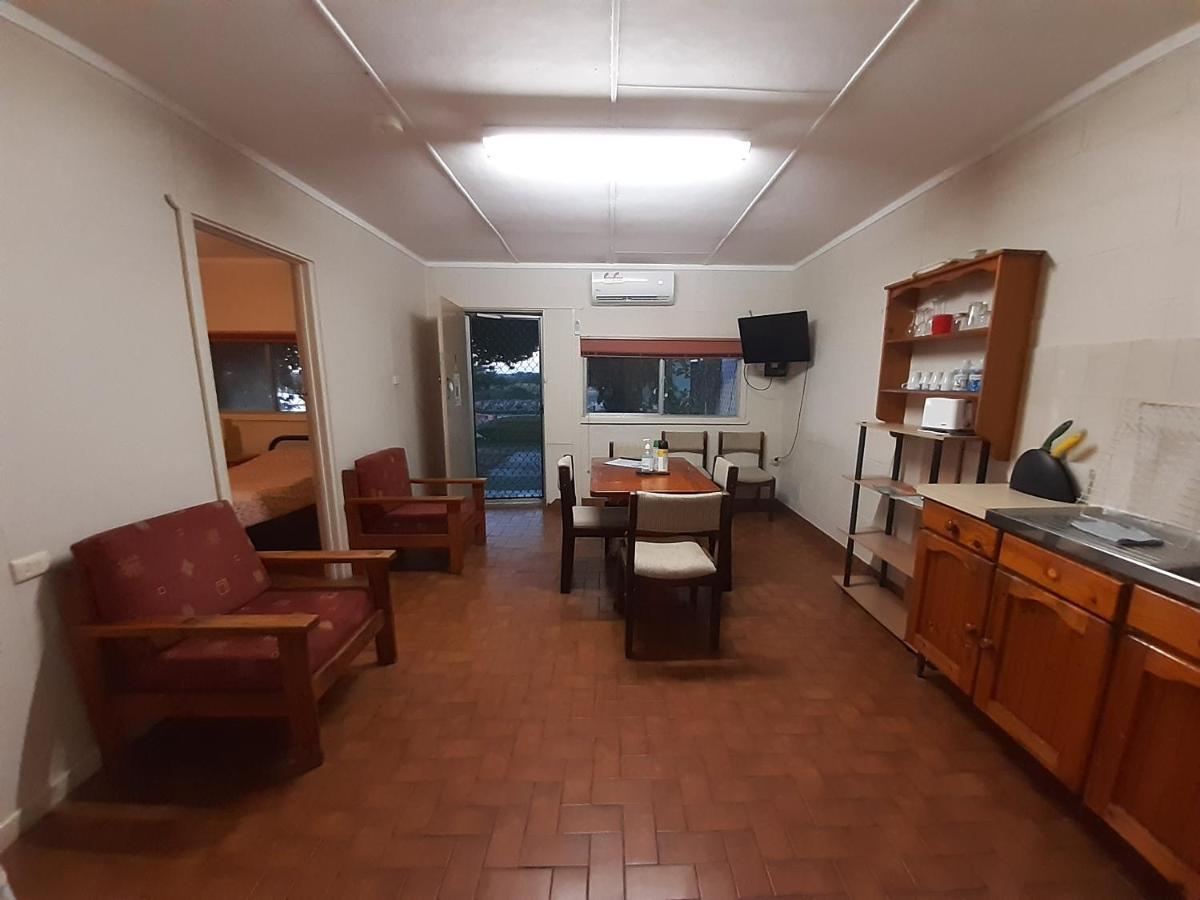 Pelican Point Waterfront Resort Formerly Carnarvon Beach Retreat Bagian luar foto
