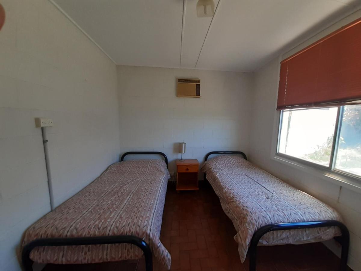 Pelican Point Waterfront Resort Formerly Carnarvon Beach Retreat Bagian luar foto