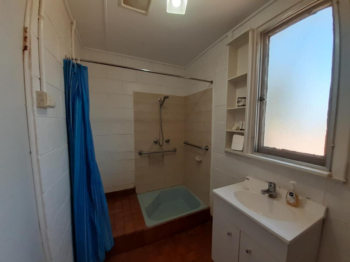 Pelican Point Waterfront Resort Formerly Carnarvon Beach Retreat Bagian luar foto