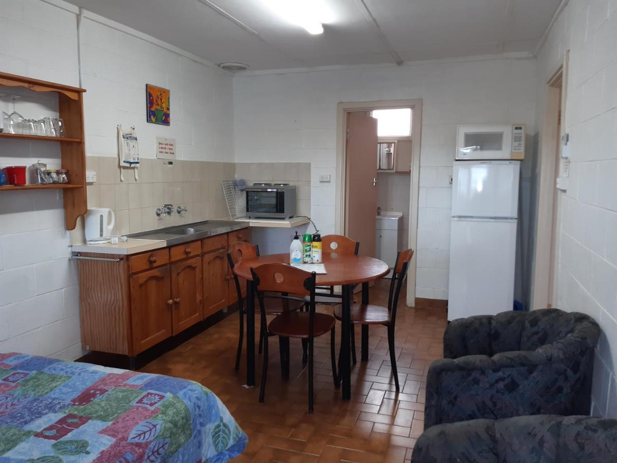 Pelican Point Waterfront Resort Formerly Carnarvon Beach Retreat Bagian luar foto
