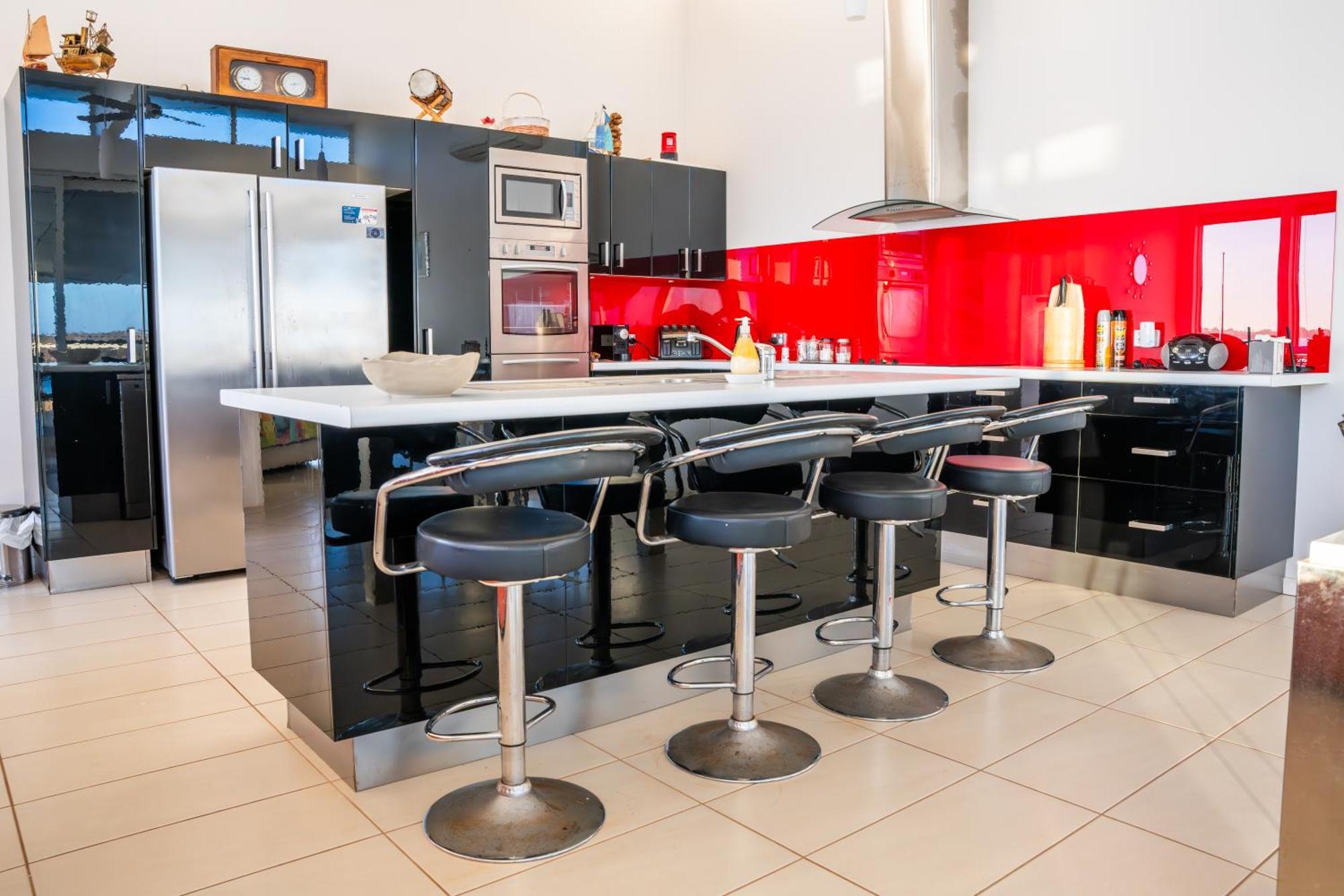 Pelican Point Waterfront Resort Formerly Carnarvon Beach Retreat Bagian luar foto