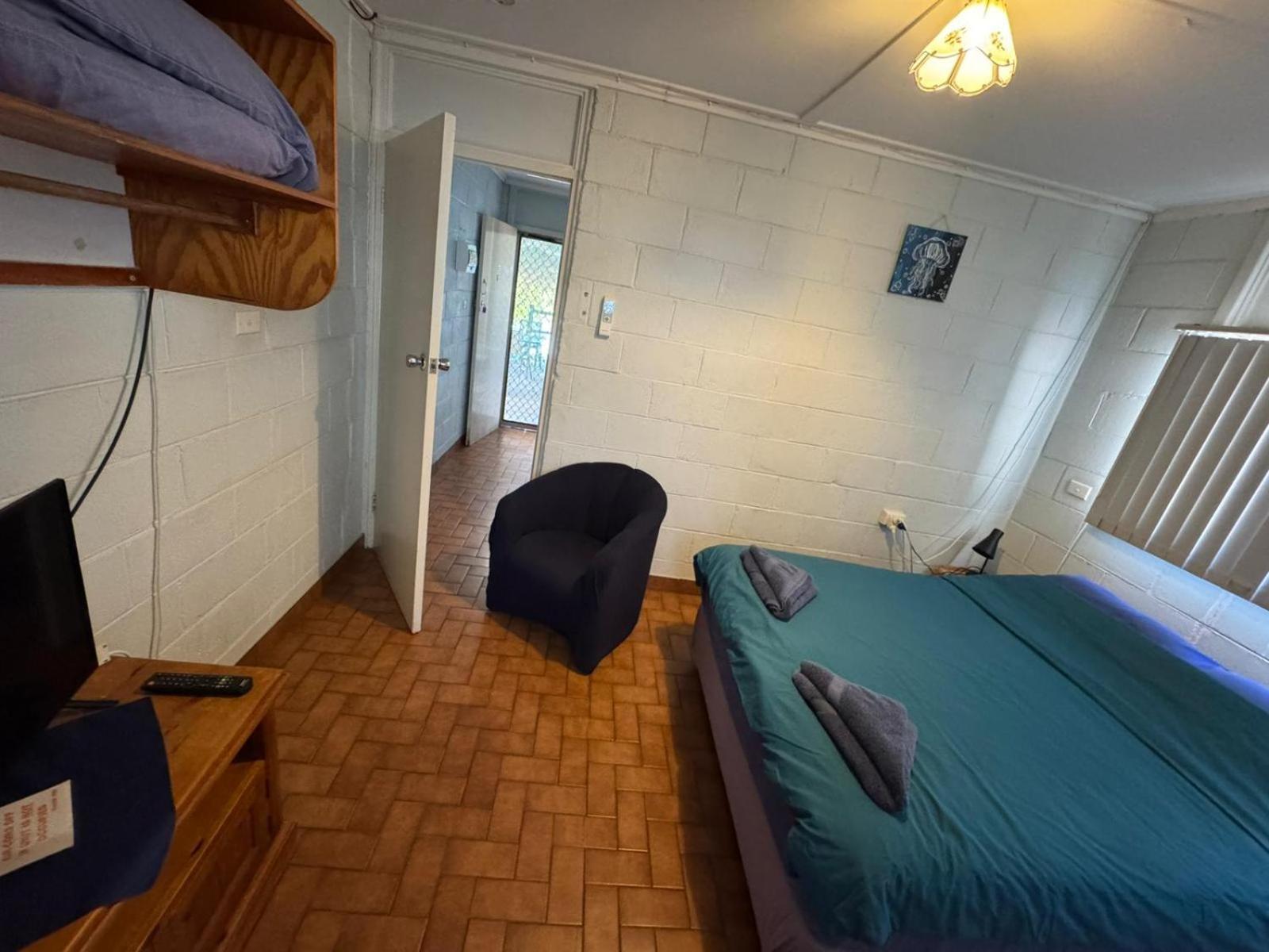 Pelican Point Waterfront Resort Formerly Carnarvon Beach Retreat Bagian luar foto