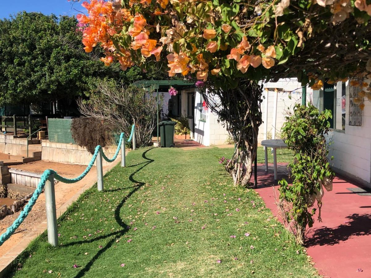 Pelican Point Waterfront Resort Formerly Carnarvon Beach Retreat Bagian luar foto