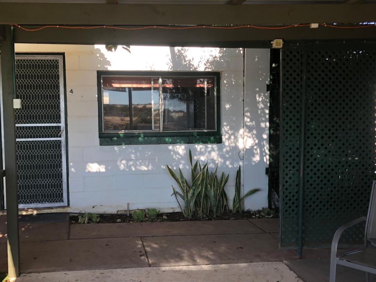 Pelican Point Waterfront Resort Formerly Carnarvon Beach Retreat Bagian luar foto